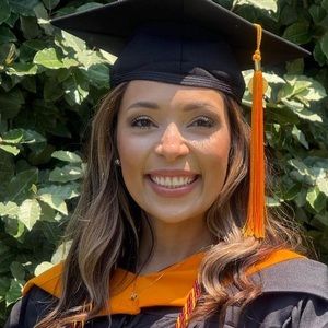 Meet your Posher, Mariel alexa